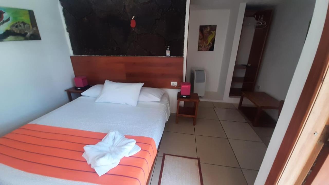 Hostal Tero Real Puerto Villamil Εξωτερικό φωτογραφία