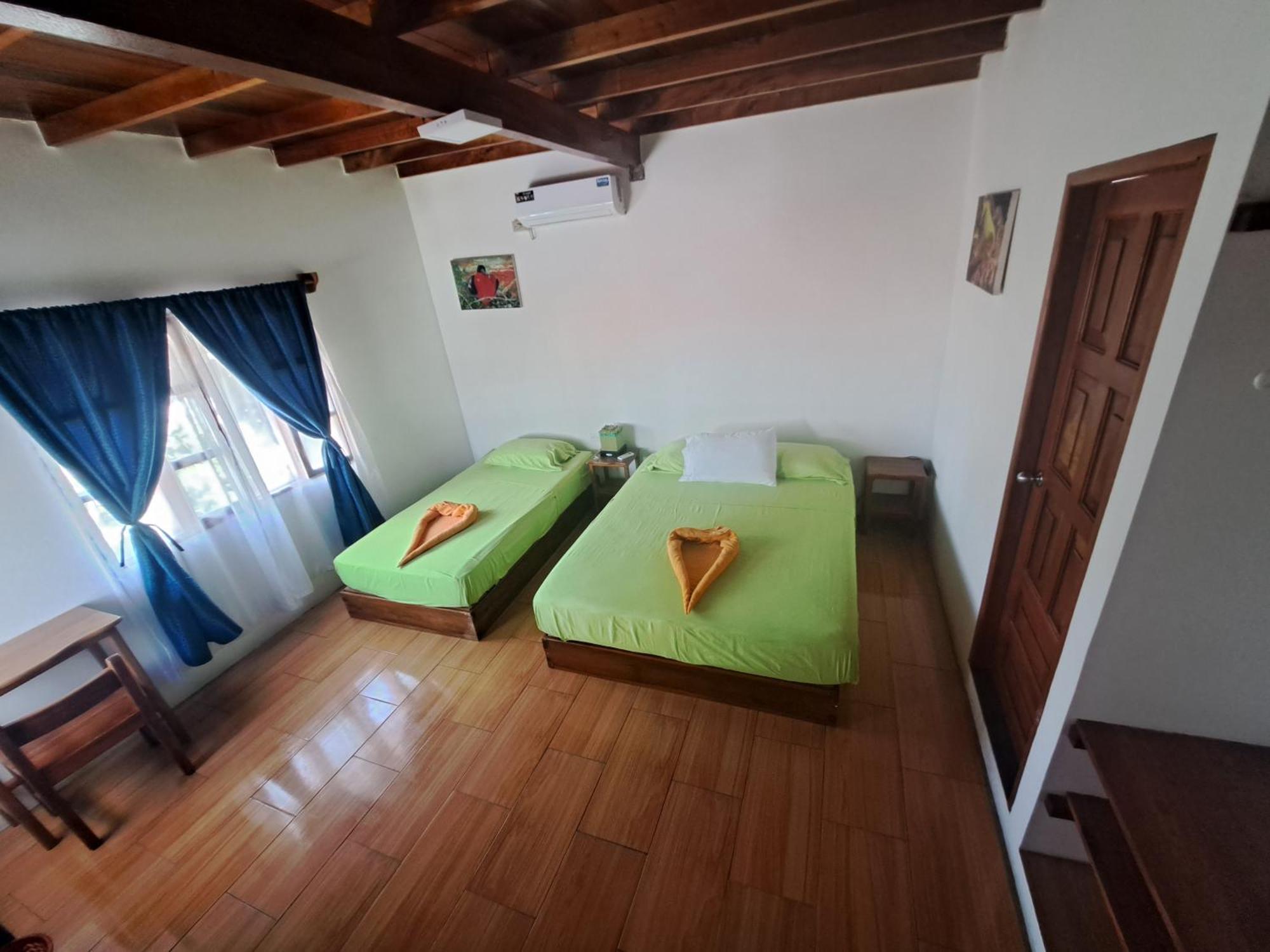 Hostal Tero Real Puerto Villamil Δωμάτιο φωτογραφία
